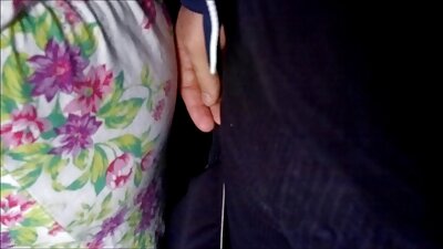 Секретна камера, захована в публічному будинку, записує пролонга порно відео мама з сином з повією